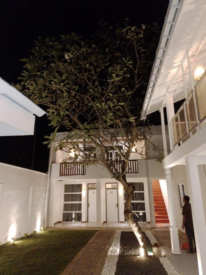 Anchorage Mirissa Hotel Exterior photo